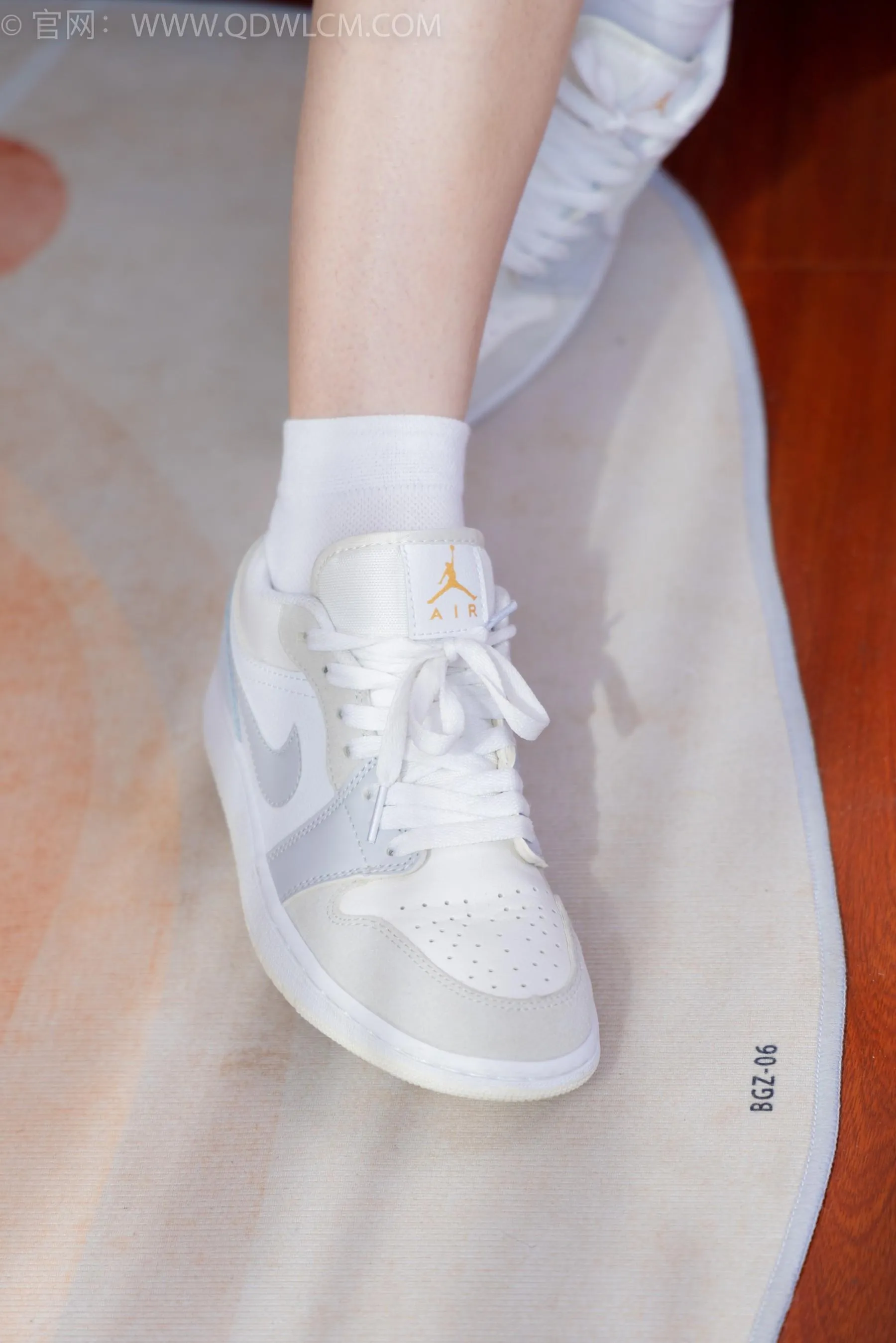 物恋传媒 NO.1526 水水-春日小花 [151P]插图3